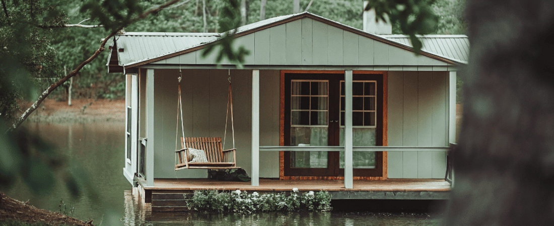 A tiny house by the lake
