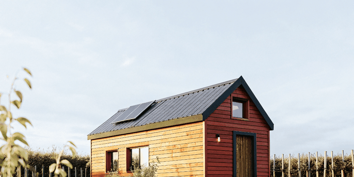 9c79abe00b1e42aeb4cc6fb9189e1779 Eco friendly tiny home with solar panels and rainwater system