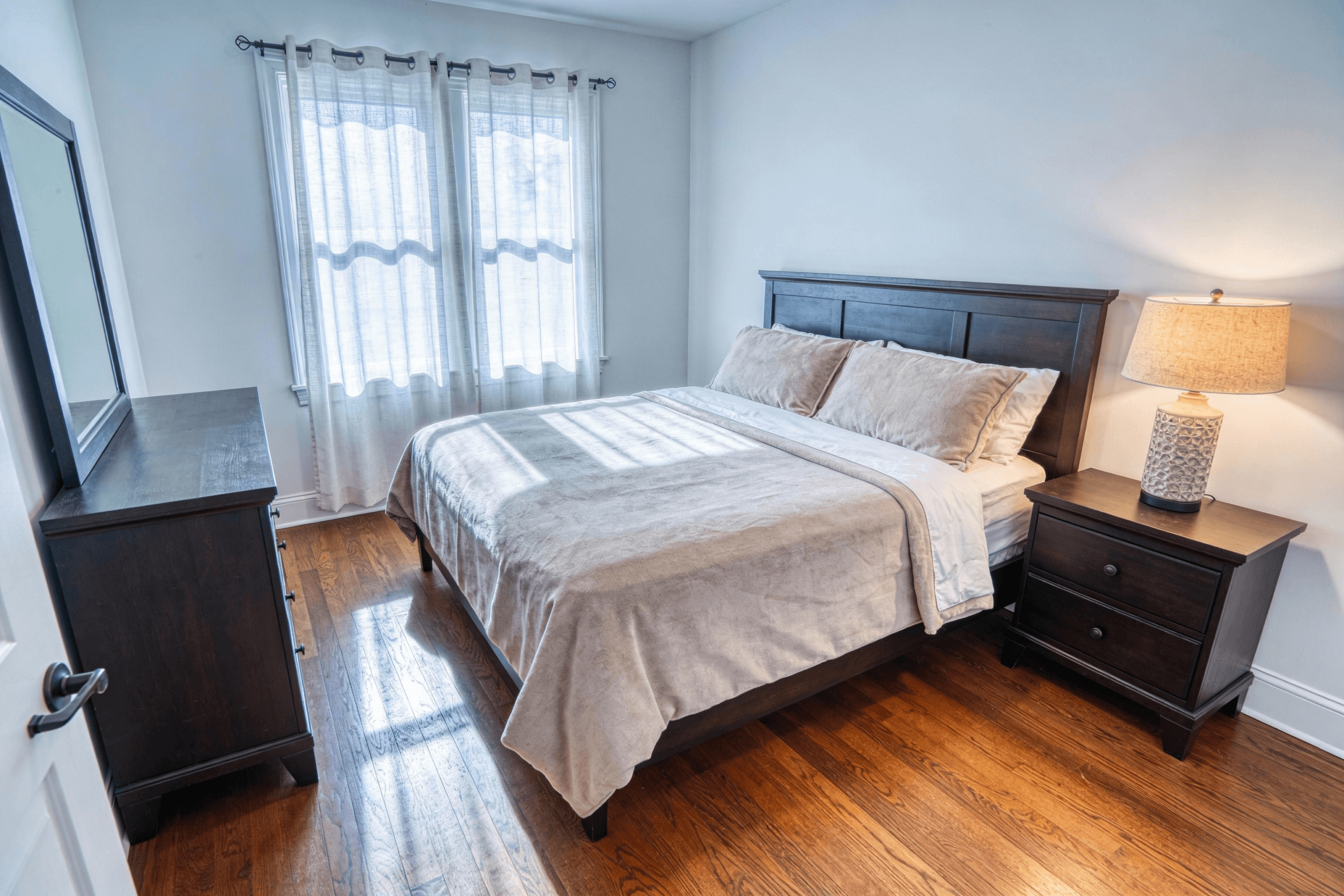 20 Inspiring Small Bedroom Interior Ideas for Maximum Style