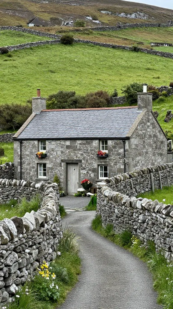 50ec8201870ae96b86e28422fcbfd0345a3313025d38d756787713ca44efd137 Traditional Irish Dry Stone Cottage