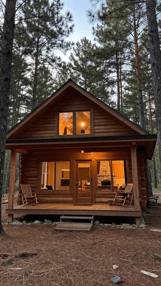 D48f9ac15c4d4b9f9106314975b82fdd1fbf8ddc91d5a5238956585850047630 Traditional Log Cabin Style Tiny Home